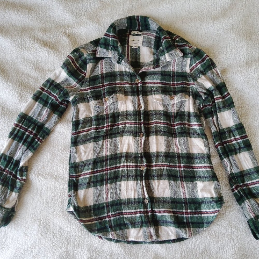American Eagle Green Plaid Classic Fit Soft Flannel Button Down Shirt Pockets!